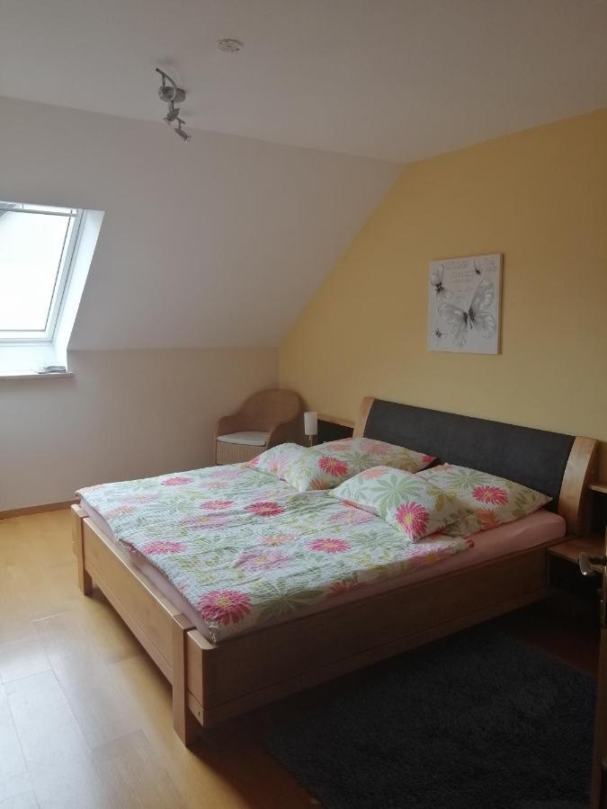 Pension Birgit Pazen Цельтинген-Рахтиг Экстерьер фото