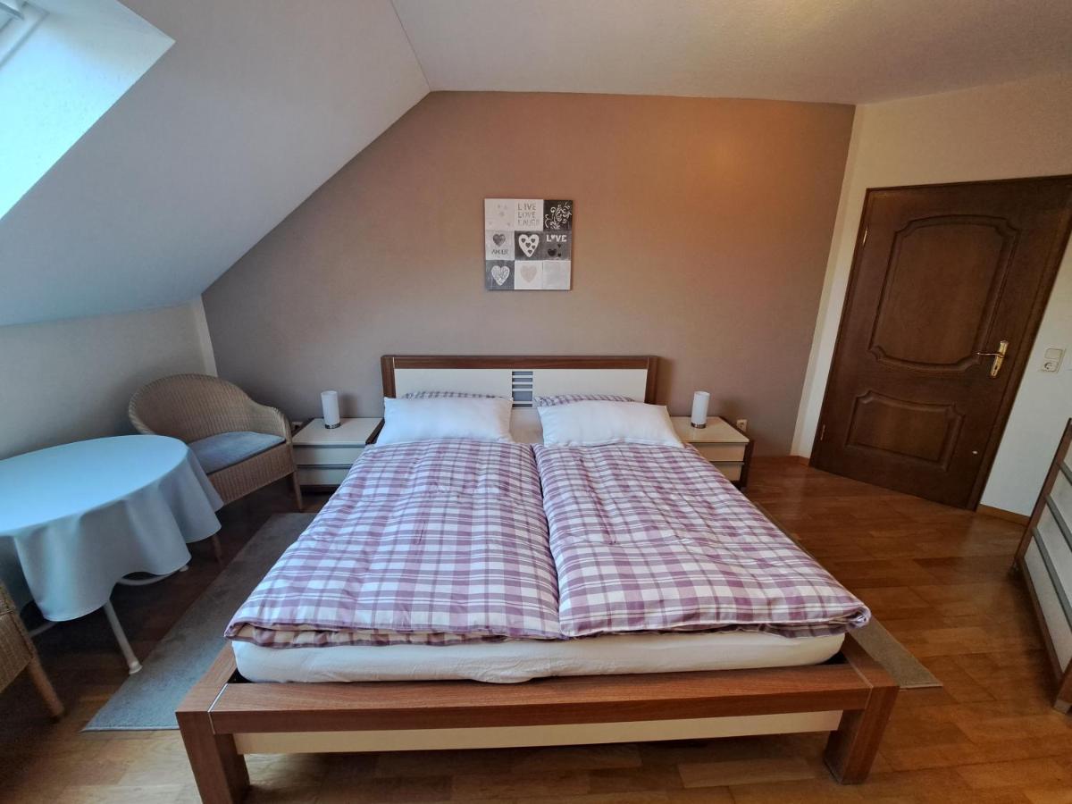 Pension Birgit Pazen Цельтинген-Рахтиг Экстерьер фото