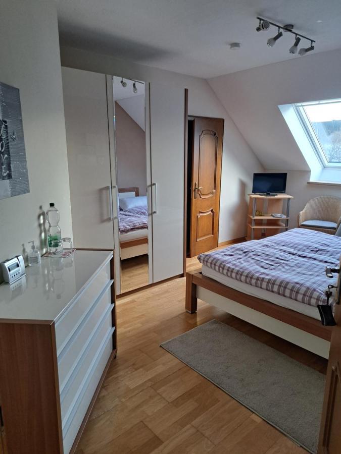Pension Birgit Pazen Цельтинген-Рахтиг Экстерьер фото